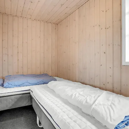Lyngvejen Xi * Romo
